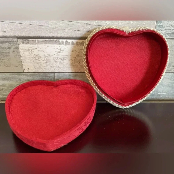 3 Vtg Valentine’s Day Heart Red Fabric 4” Trinket Jewelry Gift Boxes Cupid Love - Picture 4 of 14